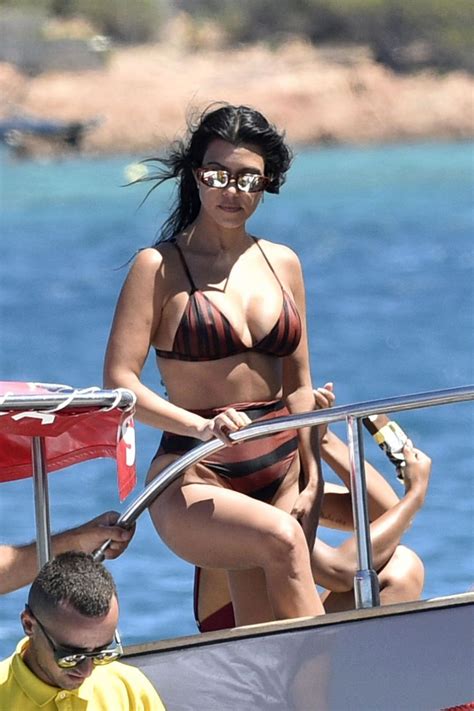 Last but not least, here's kim kardashian. Kourtney Kardashian Bikini - The Fappening Leaked Photos ...