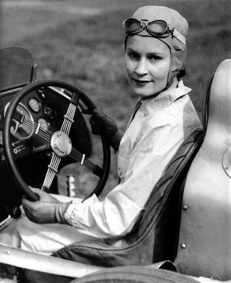 Florence loiret caille is an actress and director, known for la petite chambre (2010), le bureau, vakoojaverkosto (2015) and seule (1997). Σαν σήμερα: Το 1938, πεθαίνει η Florence Lawrence ...