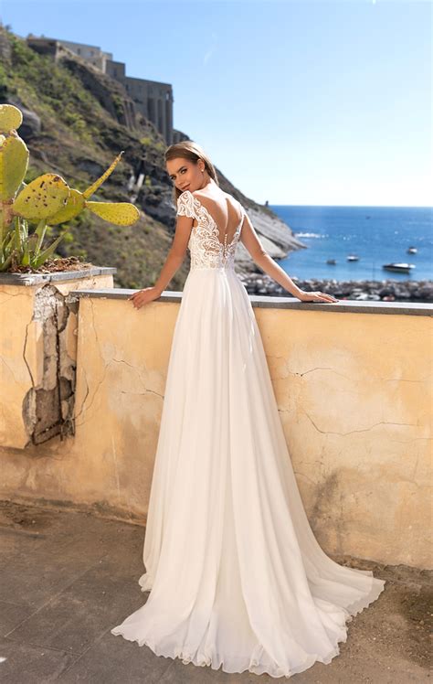 Auf mux.de finden sie 40 geschäfte, die brautkleider anbieten in münchen und umgebung. Brautkleider - Brautwolke 7