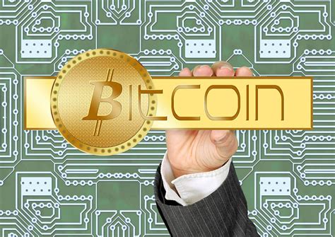Segundo o site bitcoin.org, mantido pela comunidade ligada ao bitcoin, as criptomoedas foram descritas pela primeira vez em 1998 por wei dai, que sugeriu usar a criptografia para controlar a. Bitcoin, o que é isso? É o mesmo que blockchain? Esse é o futuro?