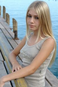 The people image, is a modeling site portal, with child, preeten, teen models, all photos are taken in high quality, big size. We Are LIttle Stars