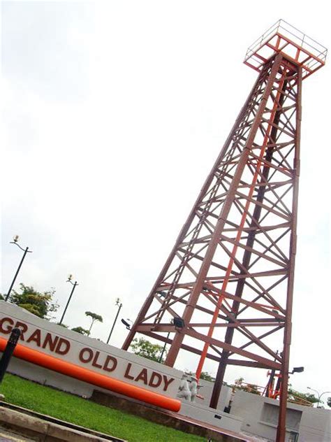 Other things to do here? Grand Old Lady & Miri Petroleum Museum - Miri