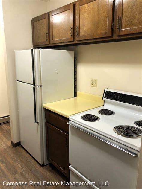 1 bedroom apartments for rent in eau claire, wi | 11 rentals. 716 W Grand Ave, Eau Claire, WI 54703 - Apartment for Rent ...