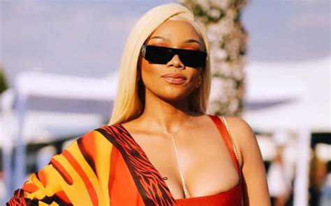 Inside bonang matheba's house 2020 bonang has a love for art and such compelled her to matheba is the first black woman to become a member of the cap classique producers association. Bonang Matheba Makes Instagram Comeback She looks stunning ...