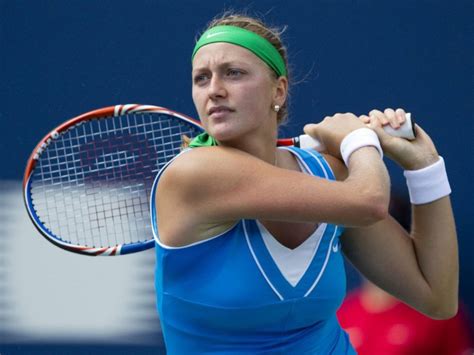 Gof je u prvom setu imala prednost od 5:3 i ukupno pet set lopti. Petra Kvitova sweat - Petra Kvitova Wallpaper (24520868 ...