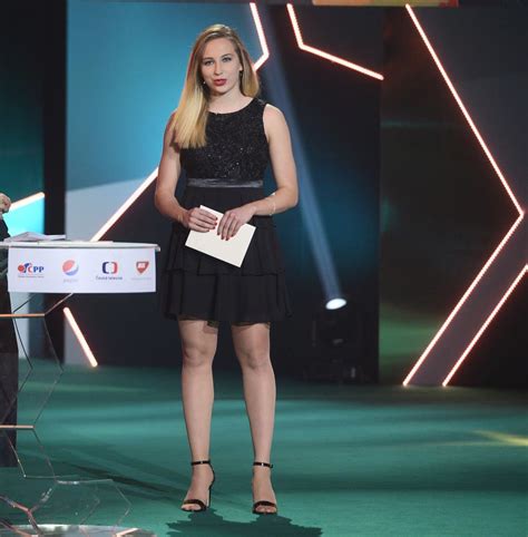 Barbora votíková (born 13 september 1996) is a czech women's football goalkeeper playing for slavia praha and the national team.1 known as 'bára', she is also a youtuber, author. GALERIE: Fotbalista roku ve znamení rudé: Hráči se ...