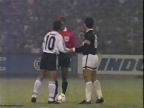 En el segundo tiempo, colo colo salió a definir y lo hizo. Pelea De Madres 2 (colo-colo Vs U Vs Uc Y Clubes Primera A ...