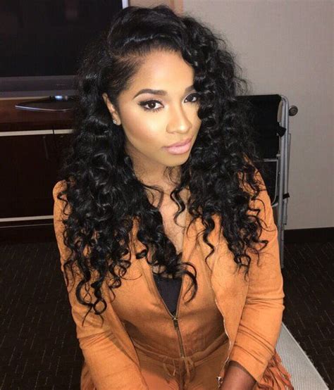 Toya Johnson on (With images) | Curly weave hairstyles ...