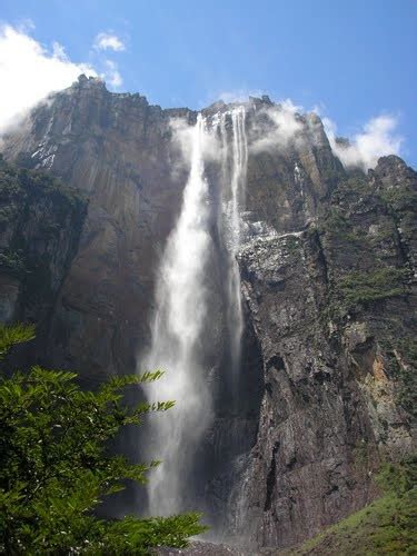 In venezuela herrscht eine unvorstellbare humanitäre krise. Angel Falls, Venezuela | Waterfall, Nature, Mother nature