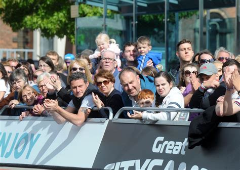 S50e23 — steve sidwell, aimee fuller, richard kilty and pamela cookey. Spot yourself? 30 pictures of the crowds from the Great ...