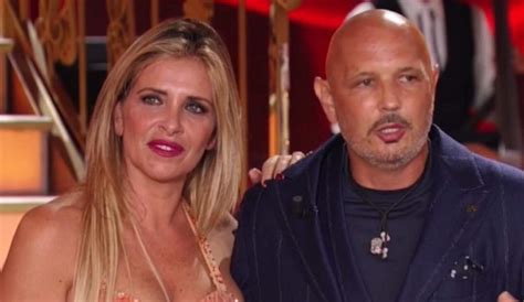 Синиша михајловић) (born february 20, 1969 in vukovar see more of sinisa mihajlovic on facebook. Chi è Arianna Rapaccioni, il "pilastro" sentimentale di ...