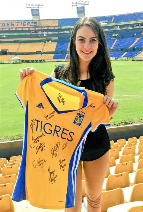 La obra hecha para rendir tributo a los títulos del cuadro felino se encuentra ubicada en el pasillo 19 de 'el volcán'. Tigres Femenil on Twitter: "RT: Gana Jersey autografiado ...