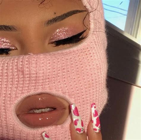 pin : @kacentage 🧚🏽‍♀️ | Pastel pink aesthetic, Bad girl ... Trendy, vogue, vsco, set of 40 pictures!