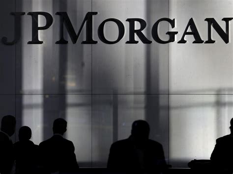 Are you looking for chase bank nearby? Russian Hackers Reportedly Hit JPMorgan, Other Banks ...