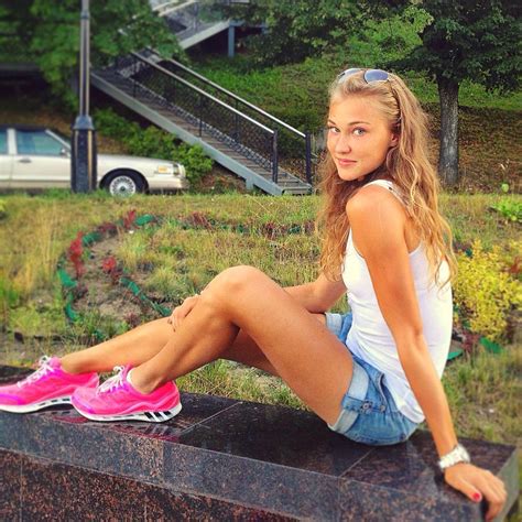 Born 10 september 1998) is a russian tennis player. WTA ANGELS: WTA 2016 - Muito Prazer 2