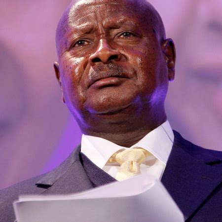 Yoweri kaguta museveni ( pronunciation ; President Yoweri Museveni signs a constitutional amendment ...