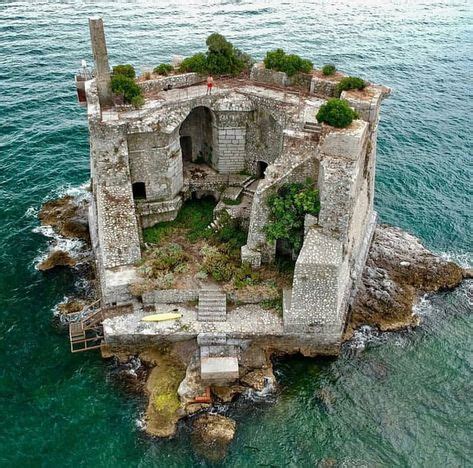 Santi dodici apostoli (church of the twelve holy apostles; Scola Tower, Liguria, Italy (With images) | Abandoned ...