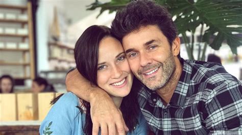 Mariano martínez (41) y camila cavallo (26) terminaron su relación tras cuatro años de amor en plena pandemia por el coronavirus. El beso hot de Mariano Martínez y Camila Cavallo ...