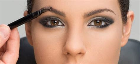 Las espinillas, aunque no tengas bultos, son parte de la misma afección: Cómo pintar cejas: los mejores trucos y consejos | Como ...