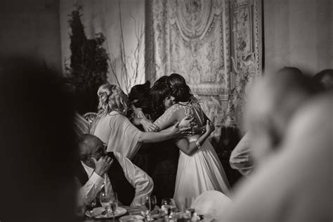 Altair jarabo se casa por la iglesia en un castillo francés la actriz tuvo su segunda boda en el château de vallery, en la región de borgoña, en francia. Fotos diferentes de Boda en Madrid