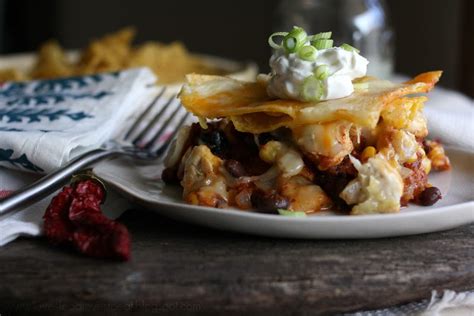 Add seasoned ground beef, guacamole & pico de gallo. Loves Food, Loves to Eat: Dinner & Movie: Tex Mex Taco Stack