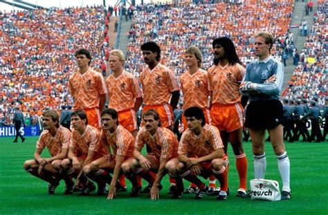 Toegangsbewijs van de finale ek 1988 te münchen item 2 : EK 2020 voetbal Nieuws | Blijf op de Hoogte ...