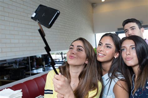 Selfie stick? Phone cover? Combined? Boom! - Coolsmartphone