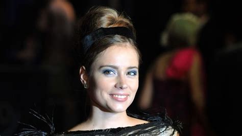 Petra hřebíčková (35) se chystá na zatím nejdůležitější roli v životě, brzy se stane matkou. Vagnerová a Hřebíčková se setkají v komedii Matky - Novinky.cz