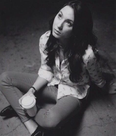 Sean murray and troian bellisario. Pin de Jason Ewing em Troian Bellisario | Mulheres ...