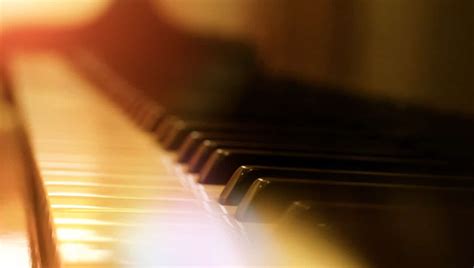 Eine klaviertastatur besteht aus weißen und schwarzen tasten. Klaviertasten Beschriftung Hinstellen
