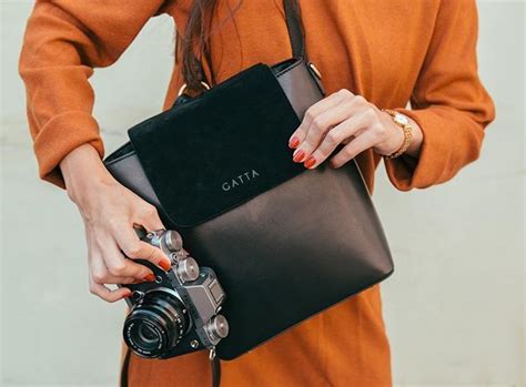 Searching for backpack camel at discounted prices? The most stylish camera bag Chic camera bag: Christie Noir ...