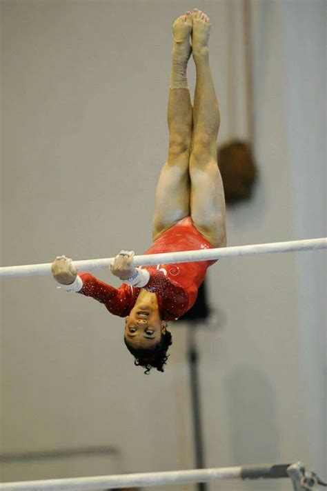 Suni lee takes bronze on uneven bars, us favorite out of men's 100m final. Laurie Hernandez