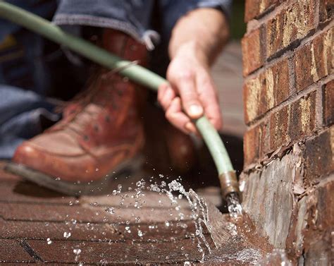 How do you stop a flat roof from leaking? How to fix a leaking roof from the inside (Quick tips)