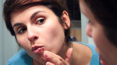 Sometimes, it can cause a palpable lump to form in the neck, although this symptom is not always present. Canker Sore or Something Else? | Everyday Health