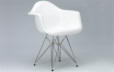 The term daw was an abbreviation given for the dining (d) height, arm (a) chair, on wood (w) base. Iconic Interiors - Eames Style DAW Dining Chair