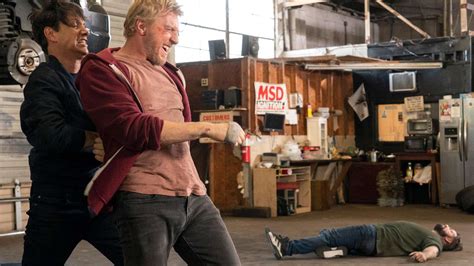 Cobra kai está de moda y los fans están más que contentos. 'Cobra Kai' sæson 3: Karateklubben på Netflix ...