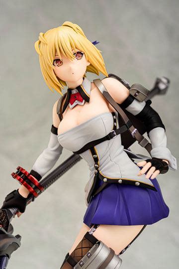 She specializes in logistical support and first aid in battle. Figura God Eater 3 Claire Victorious - Anime Cristal ...