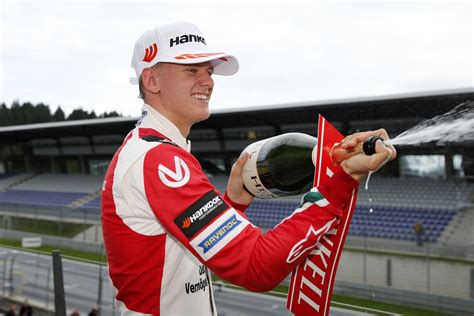 Der neuling schlug den teamkollegen. Mick Schumacher Bakal Dapat Tempat di Tim Junior Ferrari ...