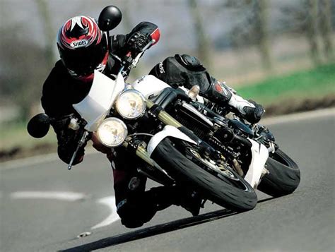 Read expert reviews, user reviews & compare with triumph speed triple 2021 is a 2 seater super sport. Motorcycle insurance bargains: Triumph Speed Triple 1050 | MCN