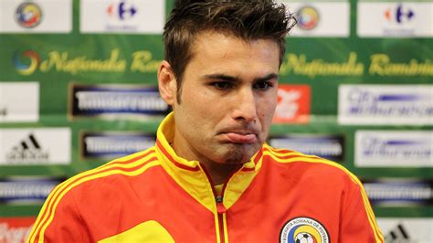 More images for adrian mutu fc arges » Adrian Mutu, UMILIT într-un club de fiţe din CAPITALĂ