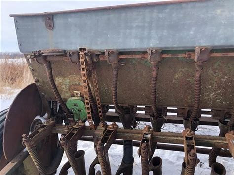 Born in the east, owner of a wagon and carriage shop in mansville, n. John Deere 187B Van Brunt Grain Drill BigIron Auctions