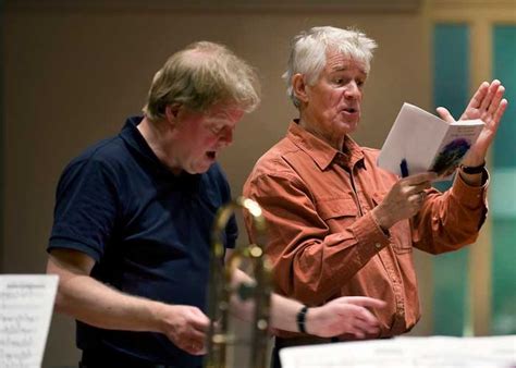 Kees van kooten, meester in het schrijven van de kleine gedichten, draagt bij op1 een aantal 'haikoots' voor. Kees van Kooten opent Sprookjesfestival in Arnhem | Foto ...