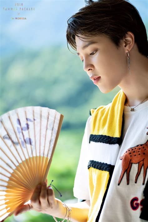 See more ideas about bts wallpaper, bts, bts lockscreen. BTS's Jimin Surprises ARMY With A Sexy-Cute Photo Booth Shoot