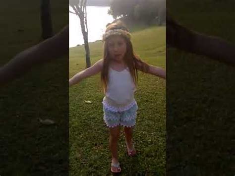 Dançando mais uma vez kkk. Aleluia (Sophia Felix 5 anos) - YouTube
