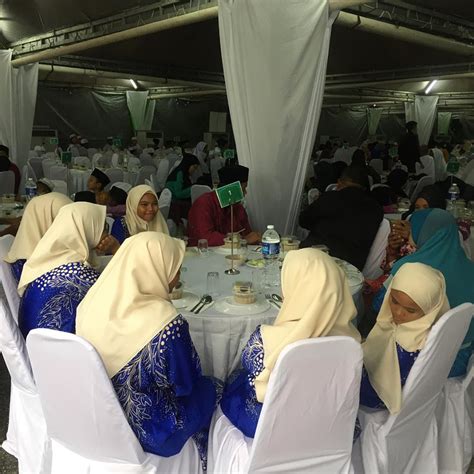 Asep nuroni s.sos, m.si menghadiri acara sekaligus membagikan santunan kepada anak yatim piatu . Join Iftar McDonald's Malaysia Rai Anak Yatim Dan Asnaf ...