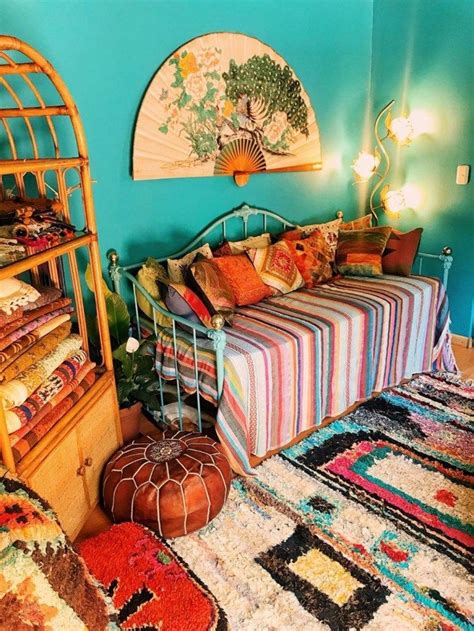 There are many decorating ideas to help you turn a bedroom into a breathtaking bohemian retreat. Unique Diy Hippie House Decor Ideas For Best Inspirations ...
