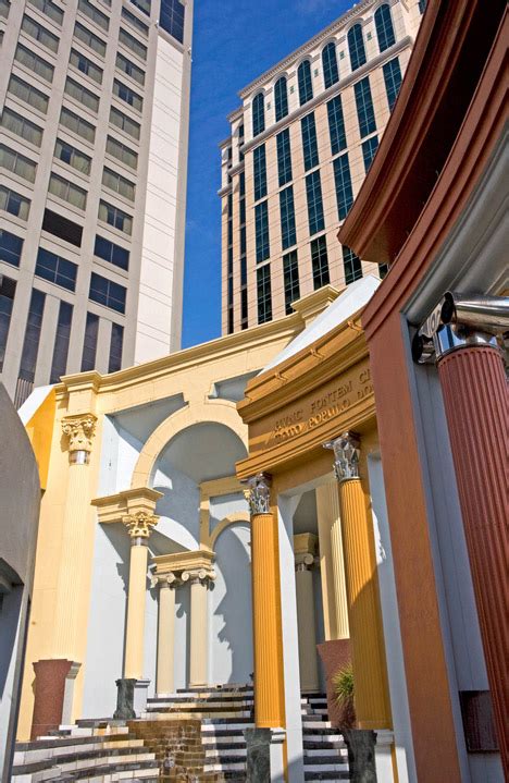 It is one of four plazas surrounding independence square in mendoza's historic district. Postmodernism in architecture: Piazza d'Italia by Charles ...