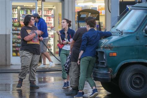 Kong's' set in hawaii, including star millie bobby brown. Millie Bobby Brown - "Godzilla vs Kong" in Honolulu 12/16 ...