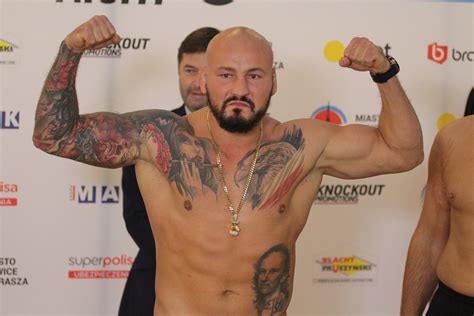 Height, age, weight, last fight and next fight. Artur Szpilka bardzo ciężko znokautowany! Po ciosie ...