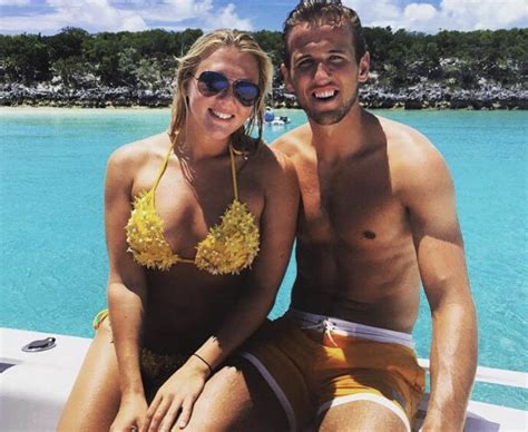 Harry kane with older brother charlie and, right, with david beckham and now fiancee katie goodland. Harry Kane fiancée: Who is Katie Goodland? England captain ...